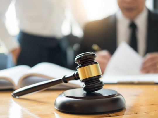 【胜诉故事】共有房屋被强制征收，冠领律师助共有人撤销征收决定书-图2