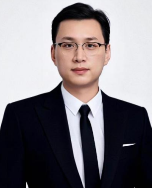 李旭