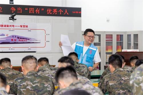 北京冠领律师事务所受邀参加“椿树普法复兴号”进军营活动-4
