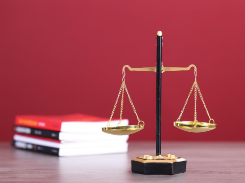 冠领律师说法：老旧小区的福利房拆迁补偿是按面积还是户口